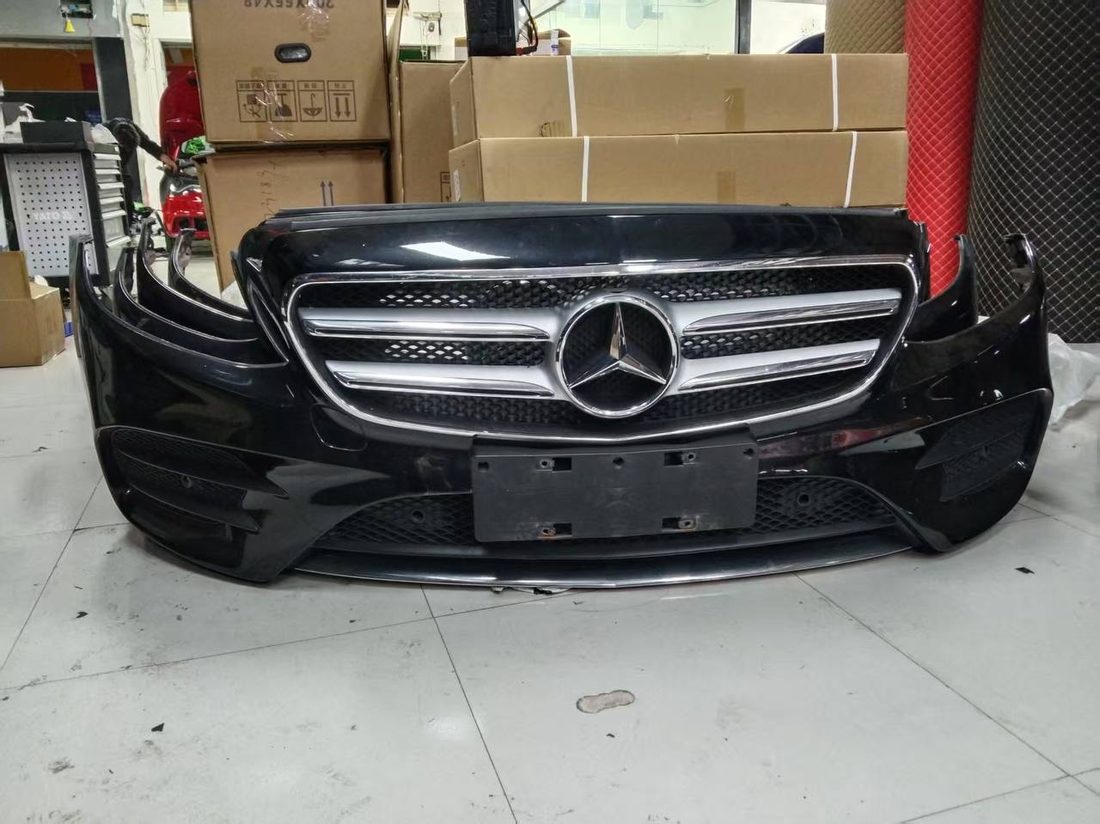 Бампер Mercedes-Benz